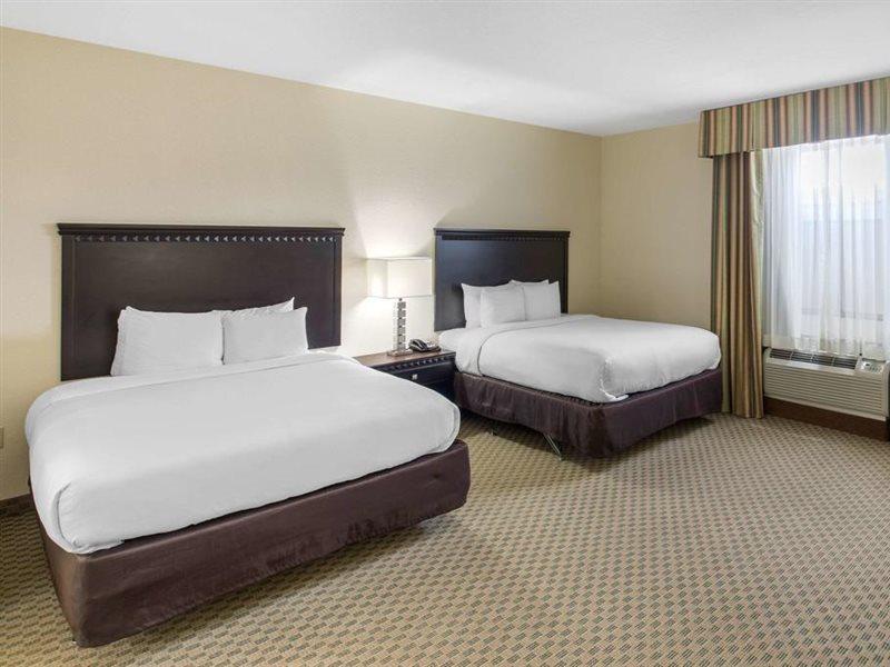 Fairfield By Marriott Inn & Suites Хилсбъро Екстериор снимка