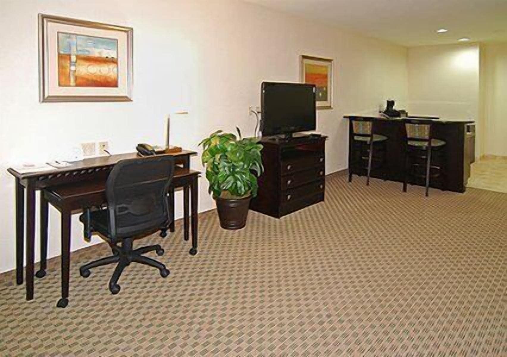 Fairfield By Marriott Inn & Suites Хилсбъро Екстериор снимка