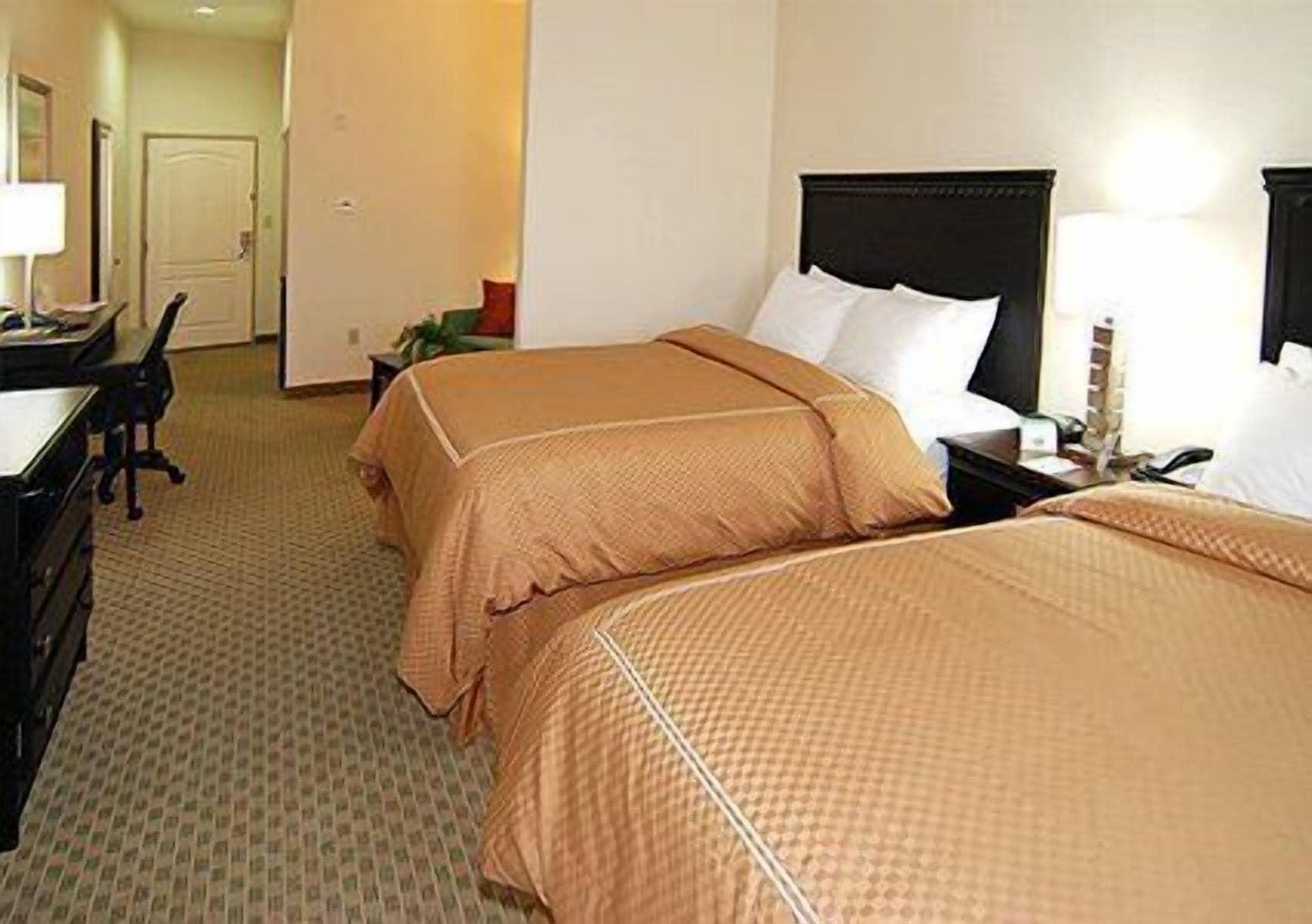 Fairfield By Marriott Inn & Suites Хилсбъро Екстериор снимка