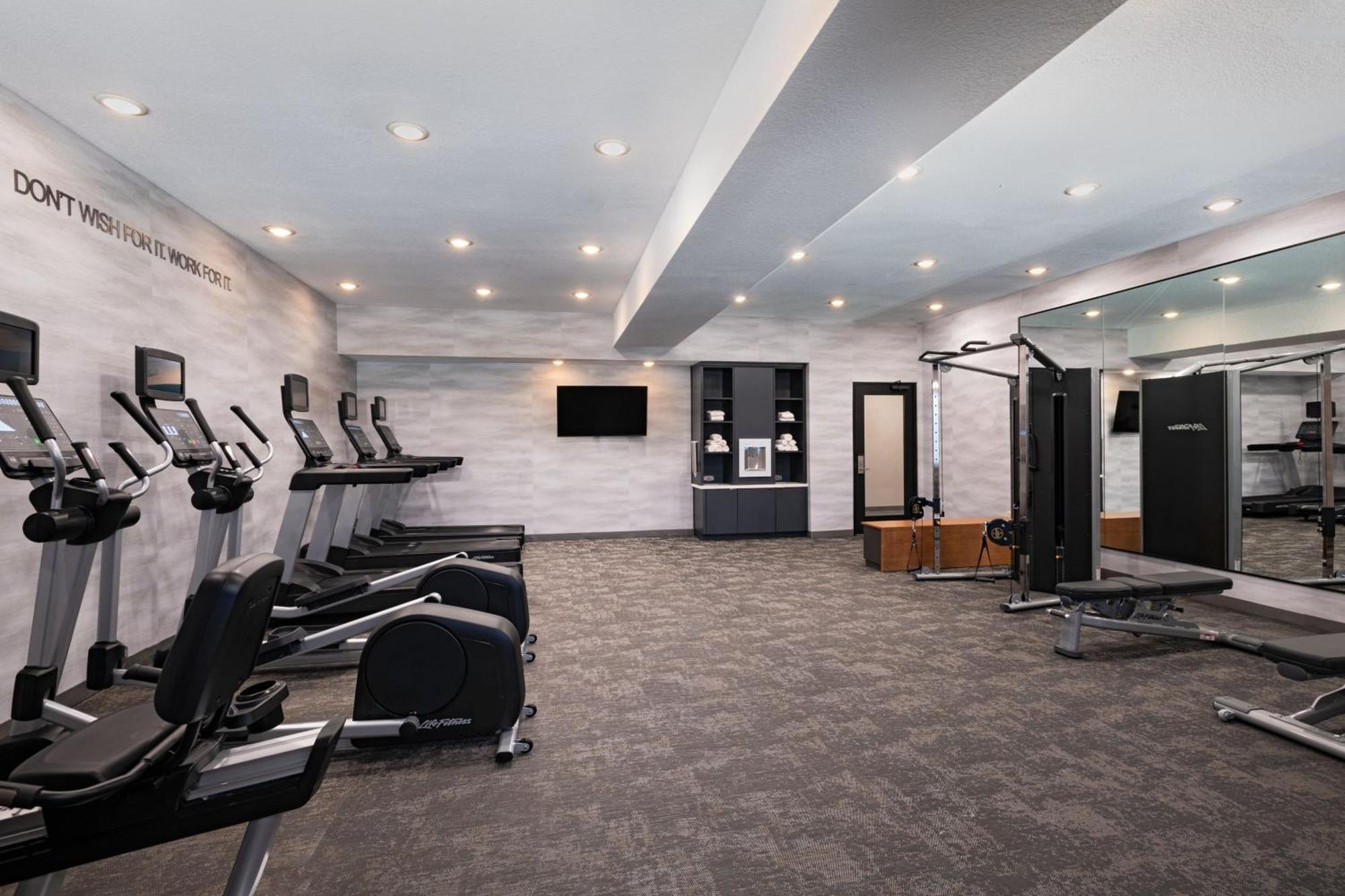 Fairfield By Marriott Inn & Suites Хилсбъро Екстериор снимка