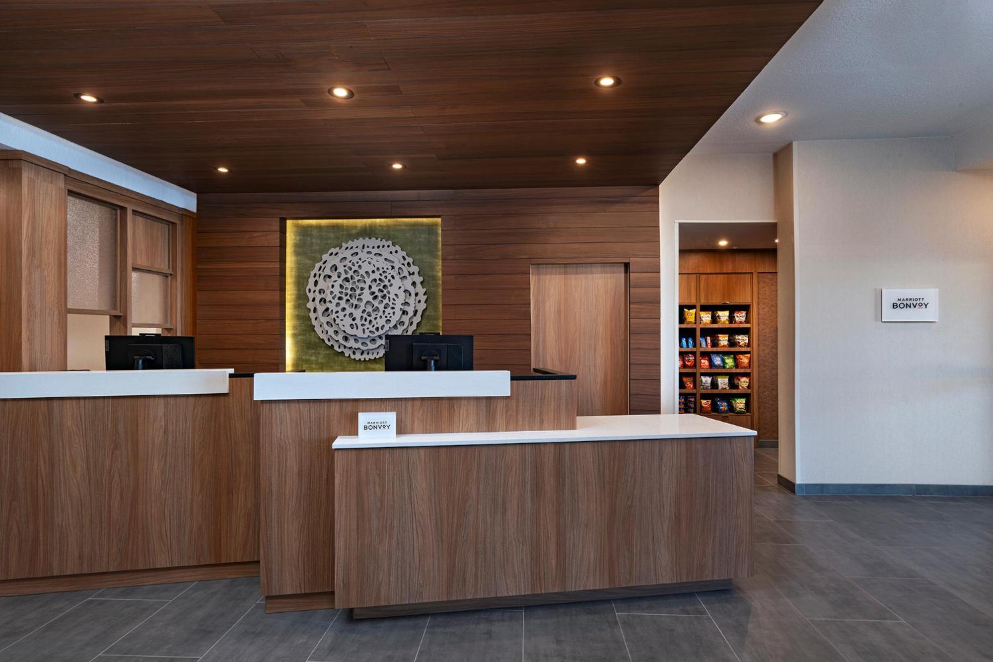 Fairfield By Marriott Inn & Suites Хилсбъро Екстериор снимка